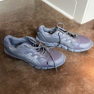 Men’s ASICS 11.5 athletic Shoe